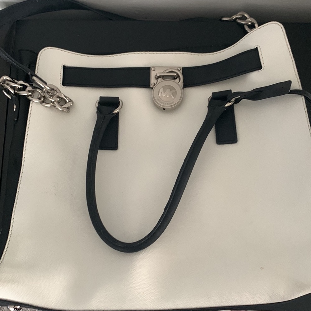 Michael Kors purse - Picture 5 of 7